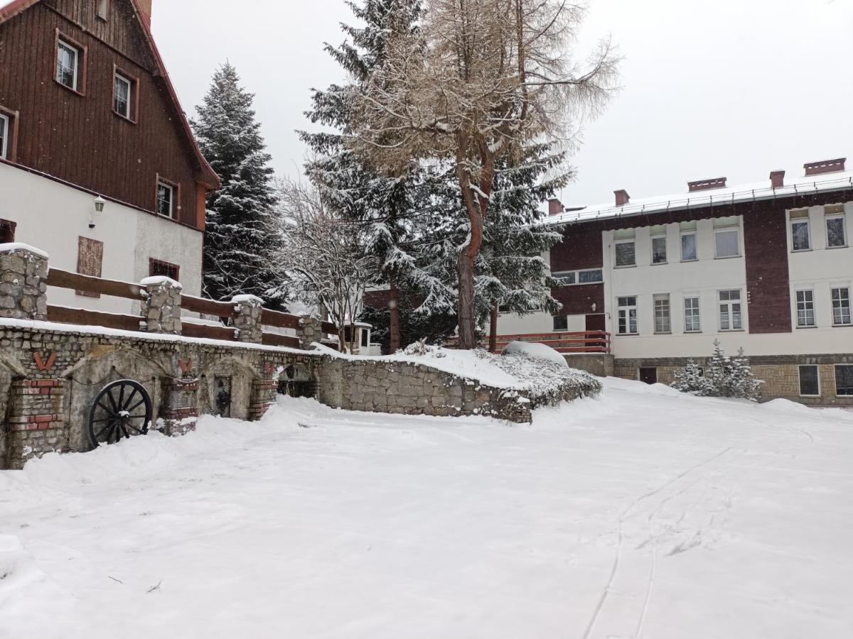 Osrodek Wypoczynkowy Nad Wodospadem Przesieka Buitenkant foto